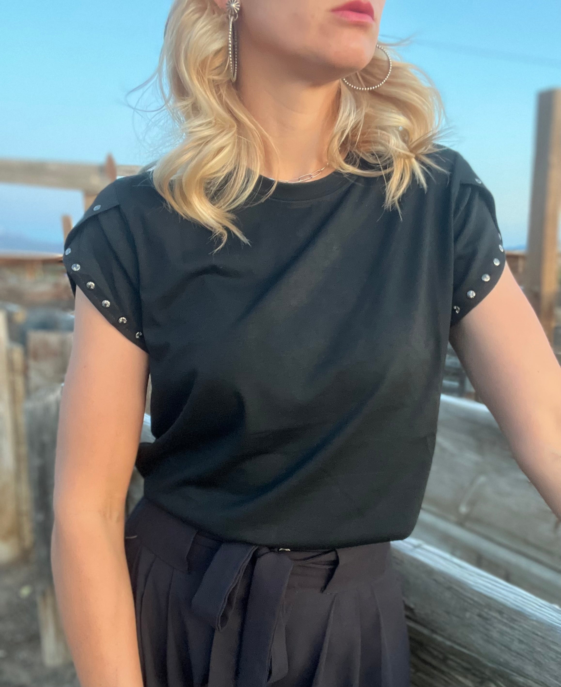 Concho Bolo Black Tee