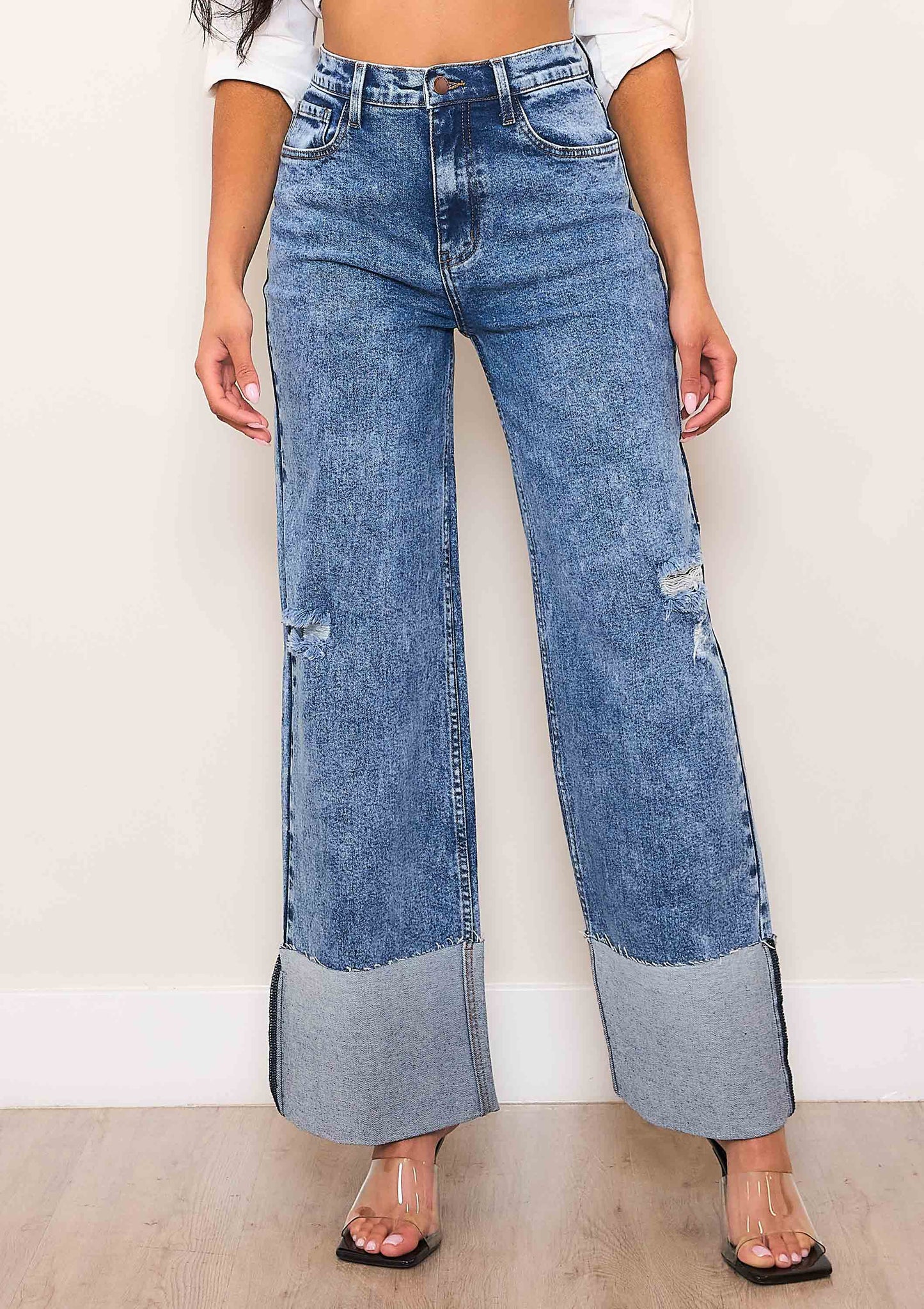 HIGH WAISTED WIDE LEG JEANS IN VINTAGE TINTED WASH