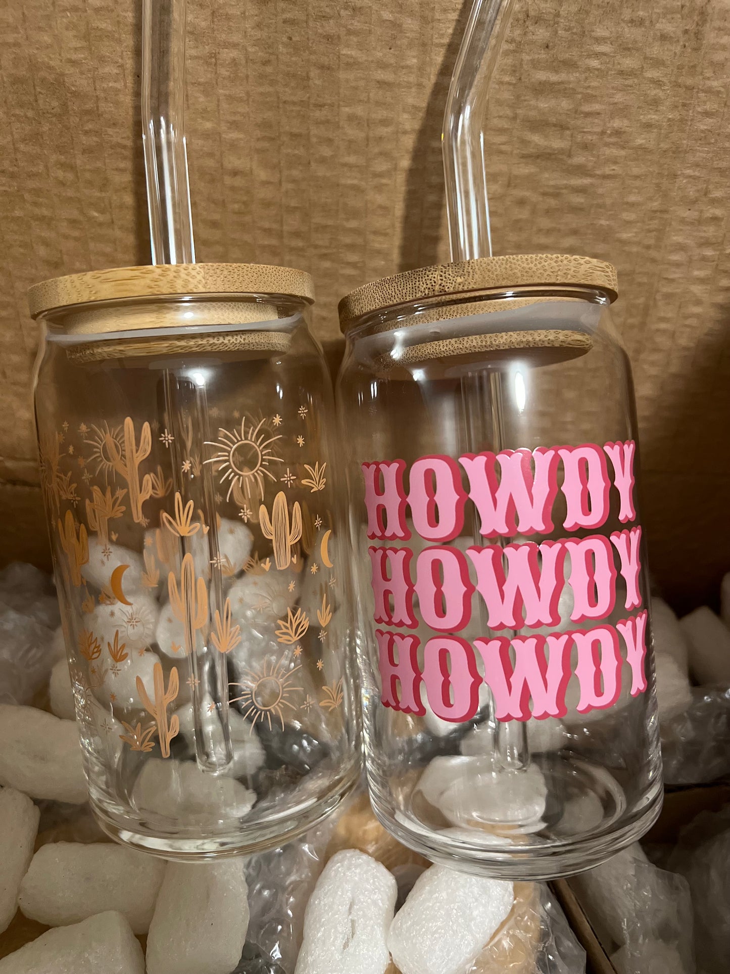 Howdy Howdy Howdy Glass Can with Lid and Straw